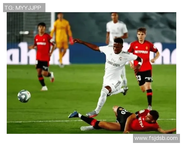 阿纳森与巴伦西亚的激烈对决揭示足球战术与团队合作的魅力